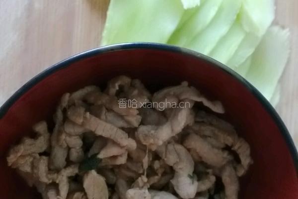 蝉衣莴笋肉丝的做法图解5