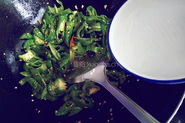 辣椒炒鸡蛋的做法图解9