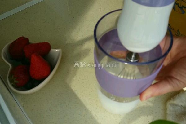 奶油草莓可丽饼的做法图解6
