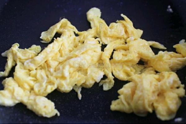菠萝炒饭的做法图解2