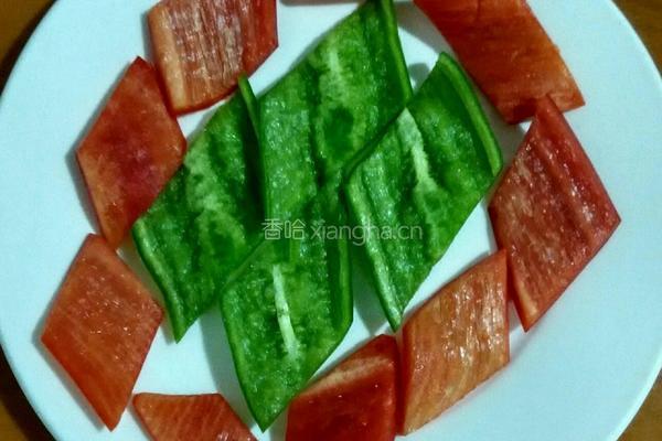 蚝油杏鲍菇炒洋葱的做法图解1