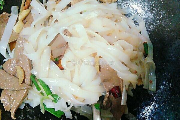 猪肝炒河粉的做法图解8
