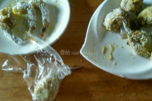 孜然黄金虾球的做法图解3