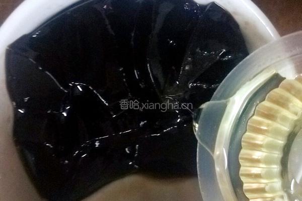 牛奶龟苓膏的做法图解4