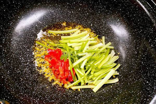 素炒豆腐皮的做法图解8