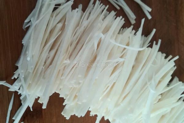 芋头丝炒牛肉的做法图解2