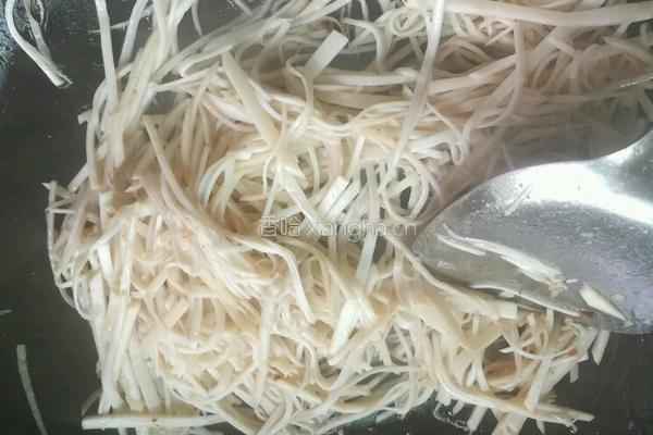 芋头丝炒牛肉的做法图解8