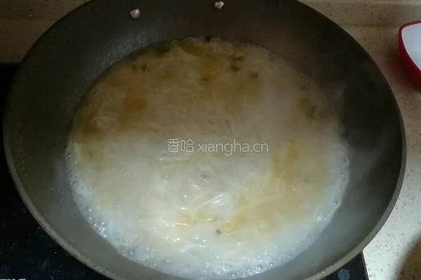 酸菜粉丝鱼的做法图解7