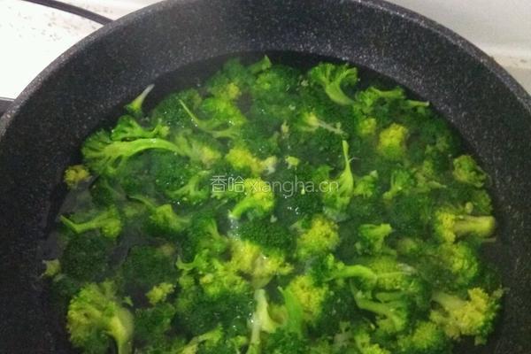 蒜蓉西兰花的做法图解3