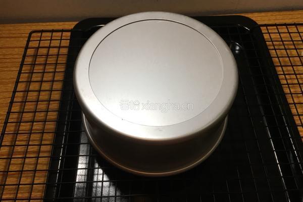 六寸草莓奶油蛋糕的做法图解13