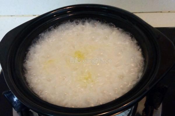 腊肠煲仔饭的做法图解5