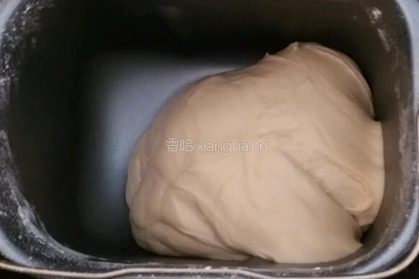 香肠馒头卷的做法图解2