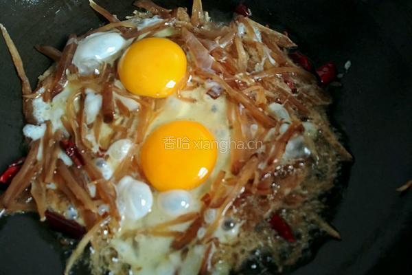 咸菜煎鸡蛋的做法图解6