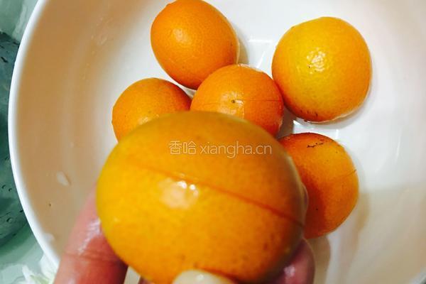 蜜制黄金桔的做法图解3