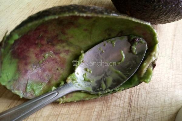 益力多的牛油果的做法图解3