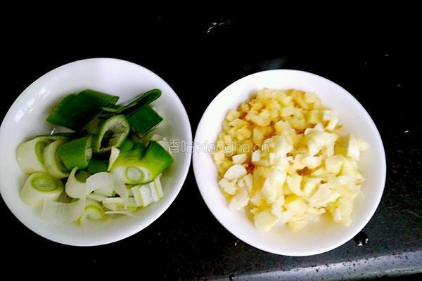 菠萝咕噜肉的做法图解8