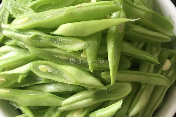 炒豆角丝的做法图解1