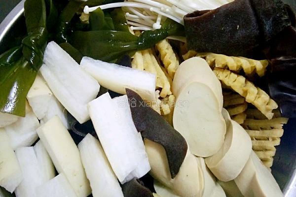花干炖肉的做法图解1