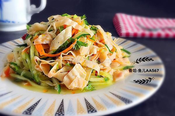 胡萝卜黄瓜拌豆皮的做法图解5