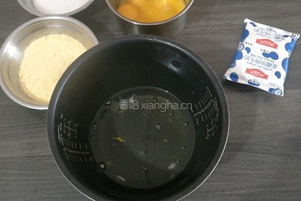 玉米蛋糕的做法图解1