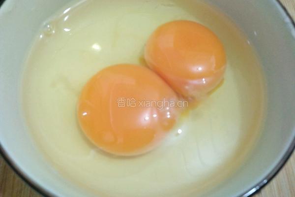 油菜心炒蛋的做法图解1
