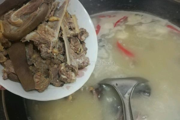 水鱼炖羊肉的做法图解10
