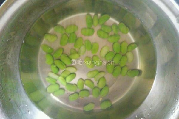 黑豆炒胡萝卜玉米粒的做法图解8