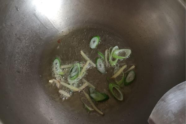 豆腐皮炒香菜的做法图解4