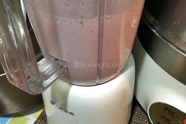 草莓奶昔的做法图解6