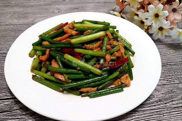 蒜苔炒鸡丝的做法图解5