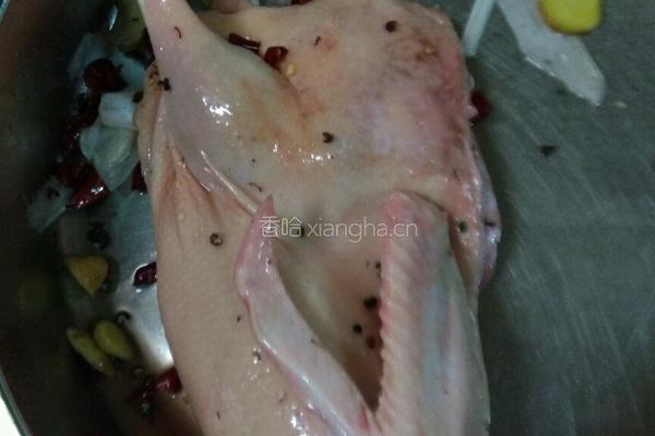 盐水鸭的做法图解1
