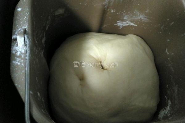 豆沙小面包的做法图解3