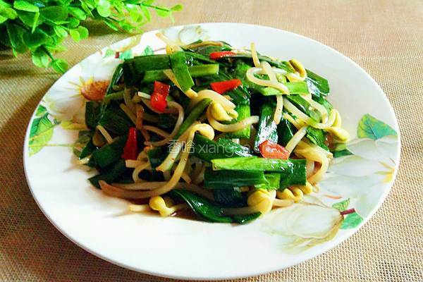 韭菜炒黄豆芽的做法图解10