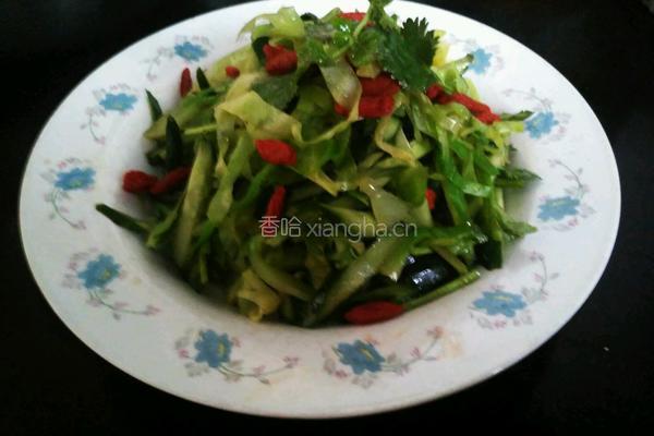 春之绿一一拌甘蓝的做法图解12