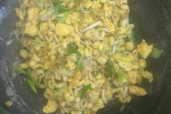 豆芽蒜苗炒鸡蛋的做法图解7