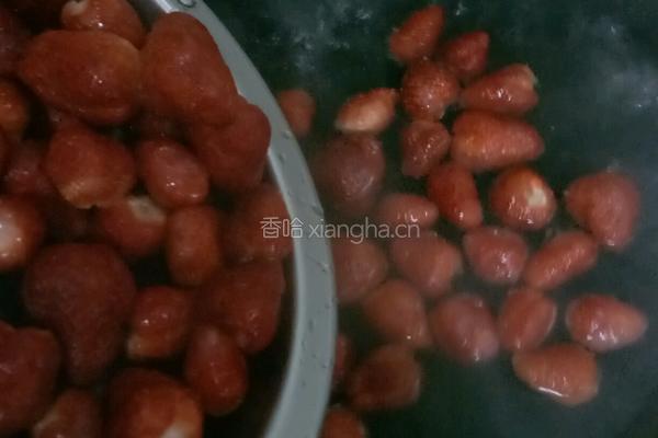 蜂蜜草莓罐头的做法图解4