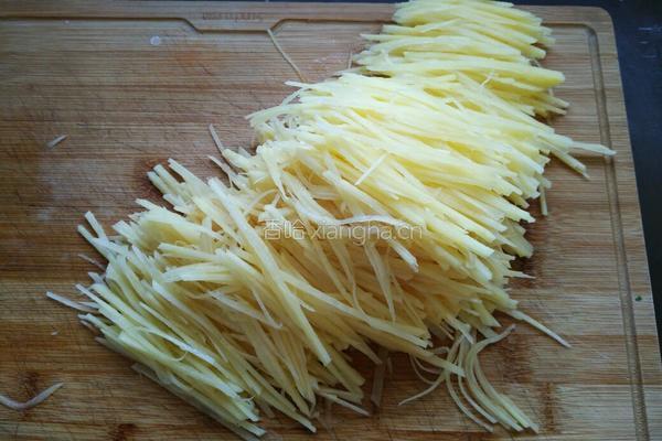 青椒土豆丝的做法图解3