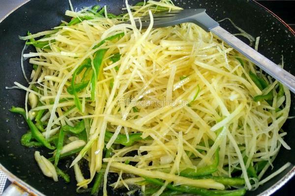 青椒土豆丝的做法图解10
