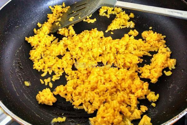 黄金蛋包饭的做法图解3