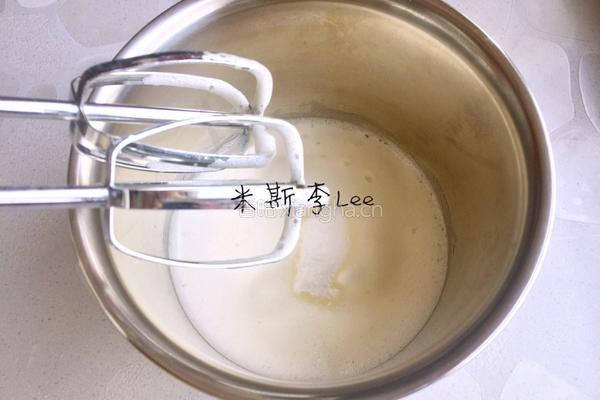 六寸戚风蛋糕（附脱模技巧）的做法图解8