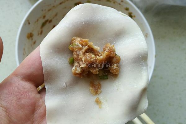 猪肉大葱馅馄饨的做法图解4