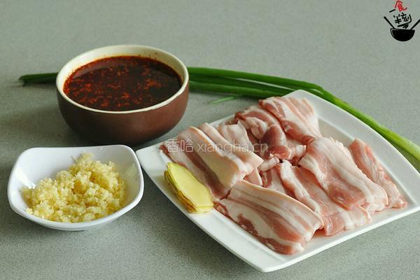 一食半刻‖蒜泥白肉的做法图解1