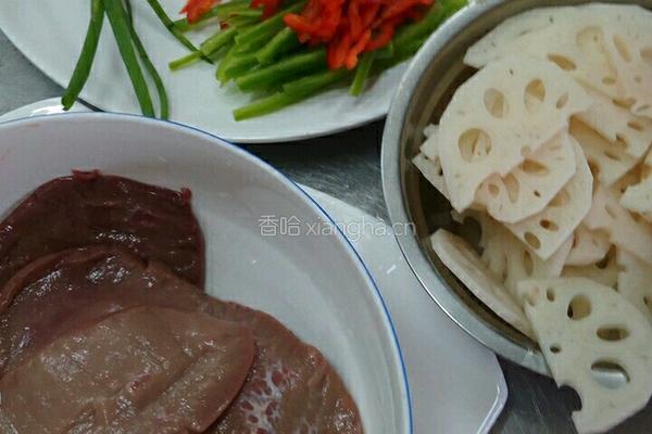 莲藕炝腰花的做法图解1
