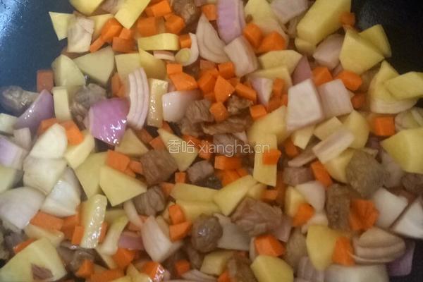 咖喱牛肉盖饭的做法图解4