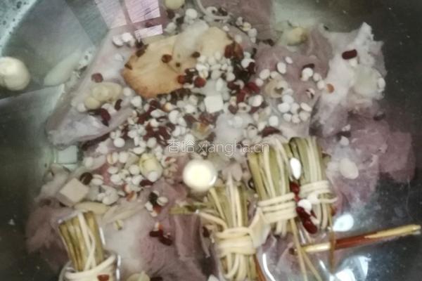 扇骨祛湿汤的做法图解3
