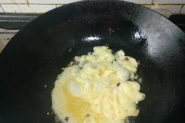 西红柿鸡蛋南瓜面的做法图解3
