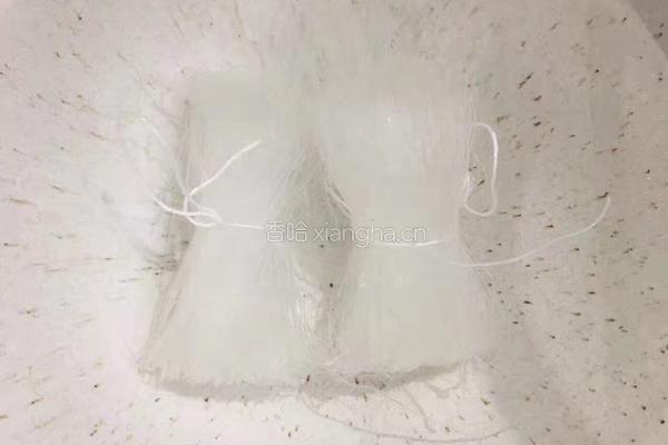 蒜蓉粉丝蒸娃娃菜的做法图解2