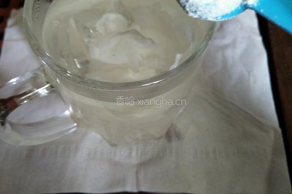 白木耳奶茶的做法图解4