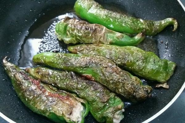 家常猪肉酿辣椒的做法图解8
