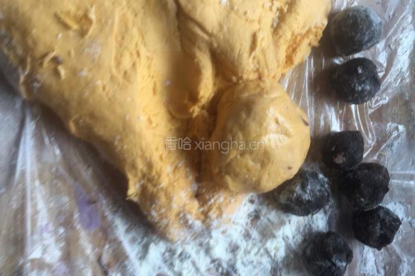 豆沙馅南瓜饼的做法图解6
